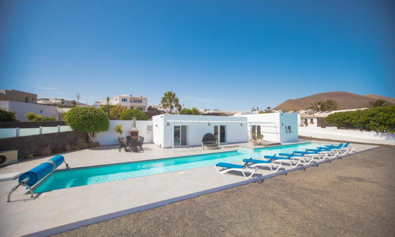 הוילה Casa Conil With A Private 25 Meter Heated Pool מראה חיצוני תמונה