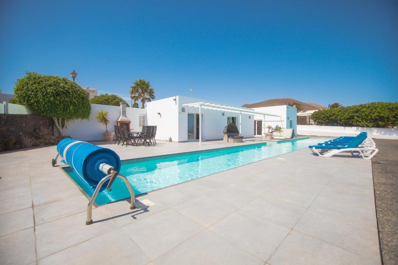 הוילה Casa Conil With A Private 25 Meter Heated Pool מראה חיצוני תמונה